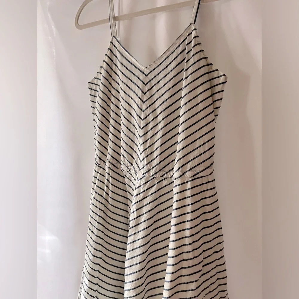 L L Bean Signature - cotton/linen striped dress - size 6 - Picture 4 of 8